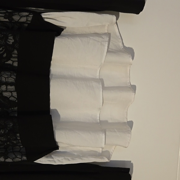 Simply Vera by Vera Wang Black Lace sweater white satin - Picture 4 of 4